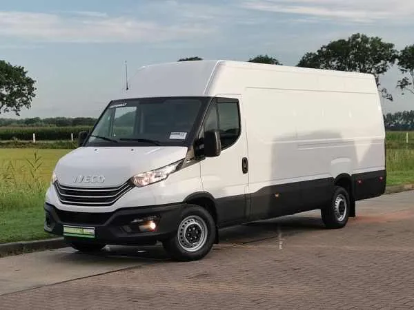 Iveco Daily 35S18 L4H2 Maxi 3.0L Image 2